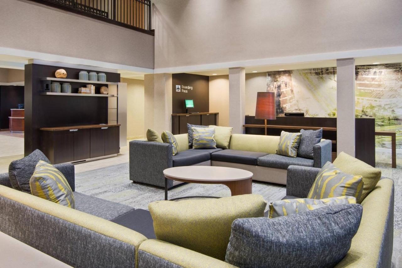 Hotel Courtyard By Marriott Springfield Airport Exterior foto