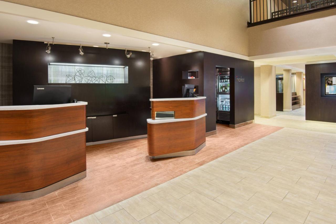Hotel Courtyard By Marriott Springfield Airport Exterior foto