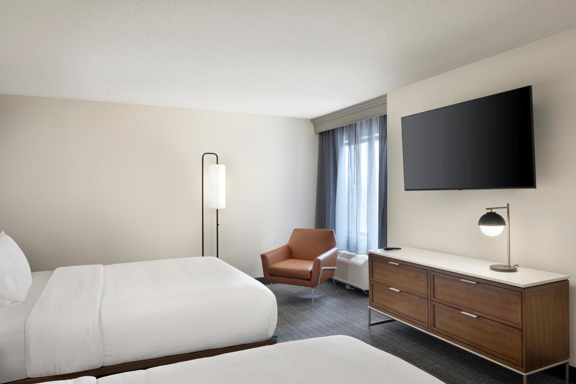 Hotel Courtyard By Marriott Springfield Airport Exterior foto