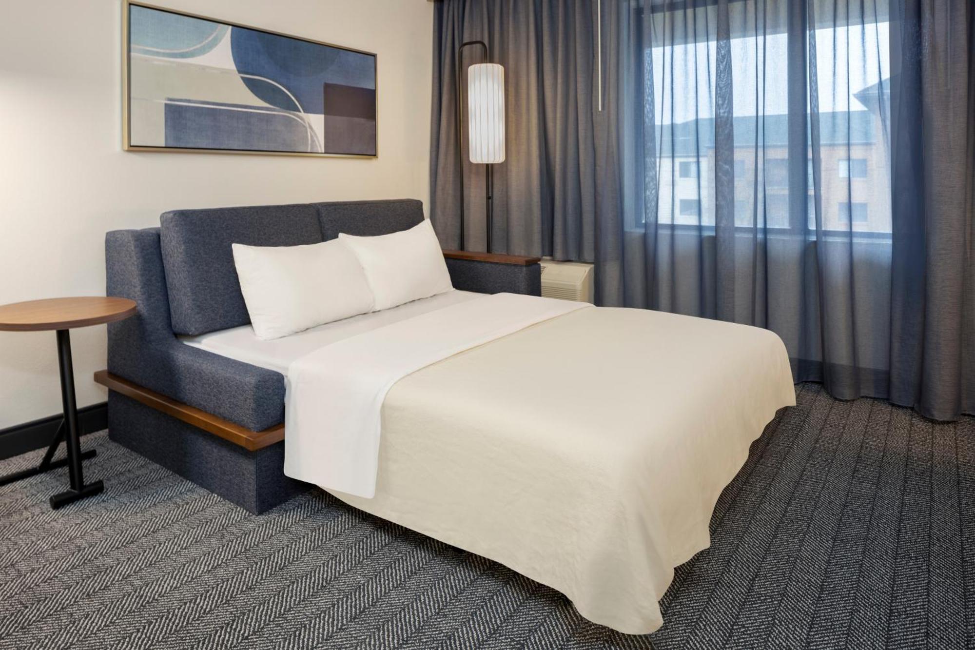 Hotel Courtyard By Marriott Springfield Airport Exterior foto
