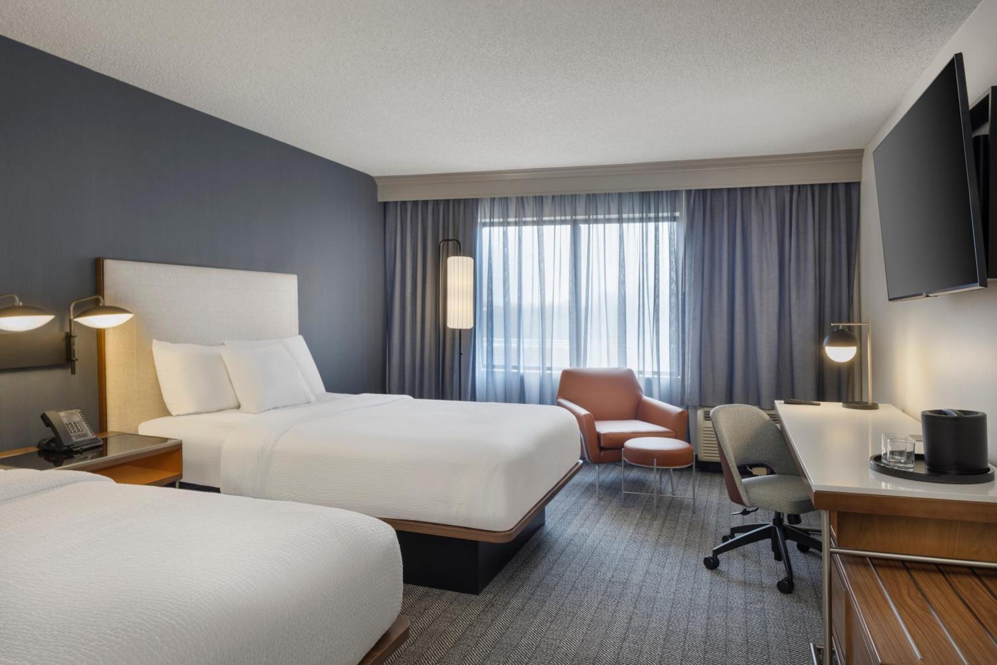 Hotel Courtyard By Marriott Springfield Airport Exterior foto