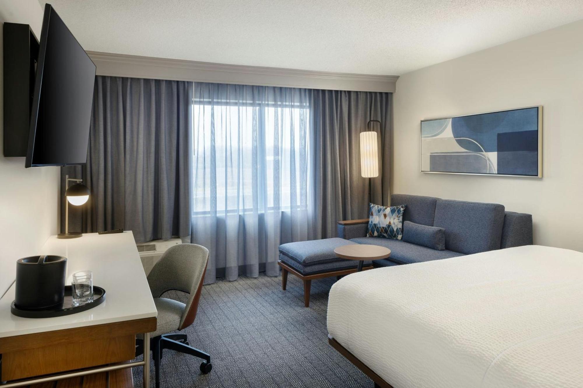 Hotel Courtyard By Marriott Springfield Airport Exterior foto