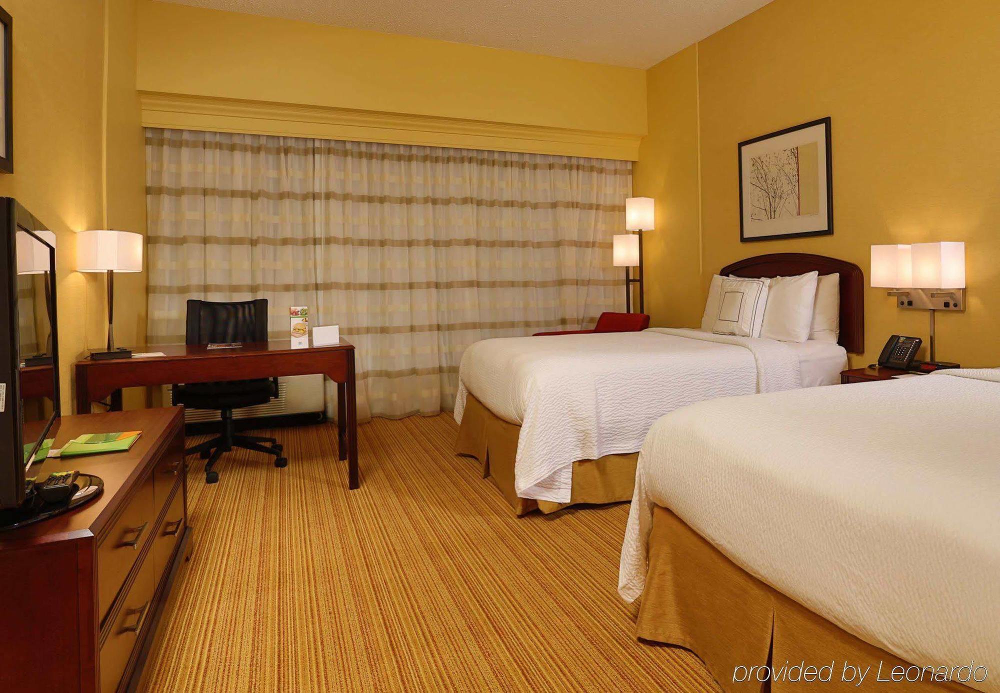 Hotel Courtyard By Marriott Springfield Airport Exterior foto