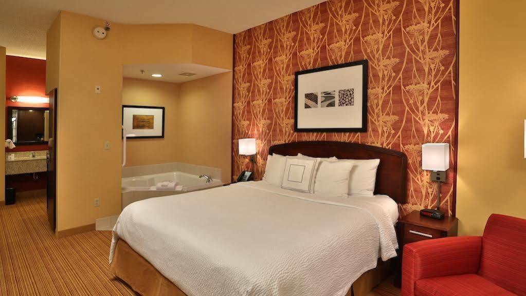 Hotel Courtyard By Marriott Springfield Airport Exterior foto
